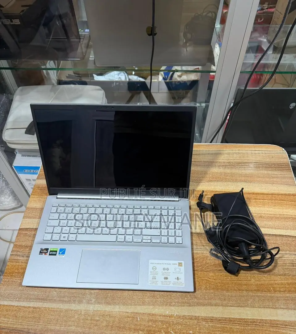 Ordinateur portable Asus VivoBook 15 X505BA 16GB AMD Ryzen 7 SSD 512GB