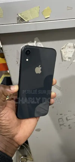 Apple iPhone XR 64 GB Noir
