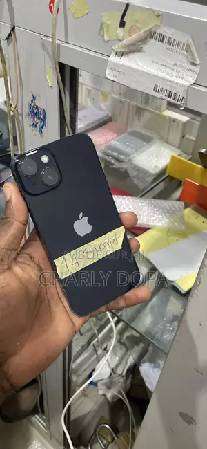 Apple iPhone 14 128 GB Noir