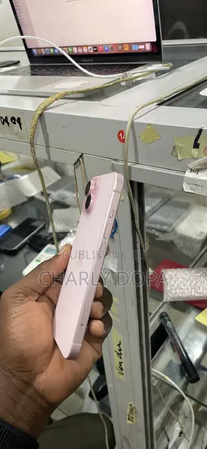 Apple iPhone 15 128 GB Rose