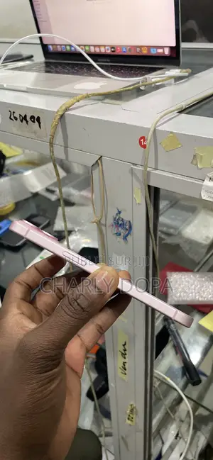 Apple iPhone 15 128 GB Rose