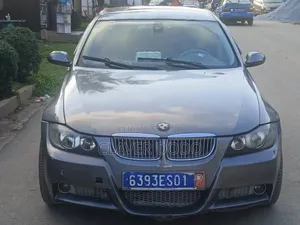 BMW 323i 2007 Gris