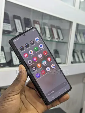 Nouveau Samsung Galaxy Z Fold4 256 GB Noir