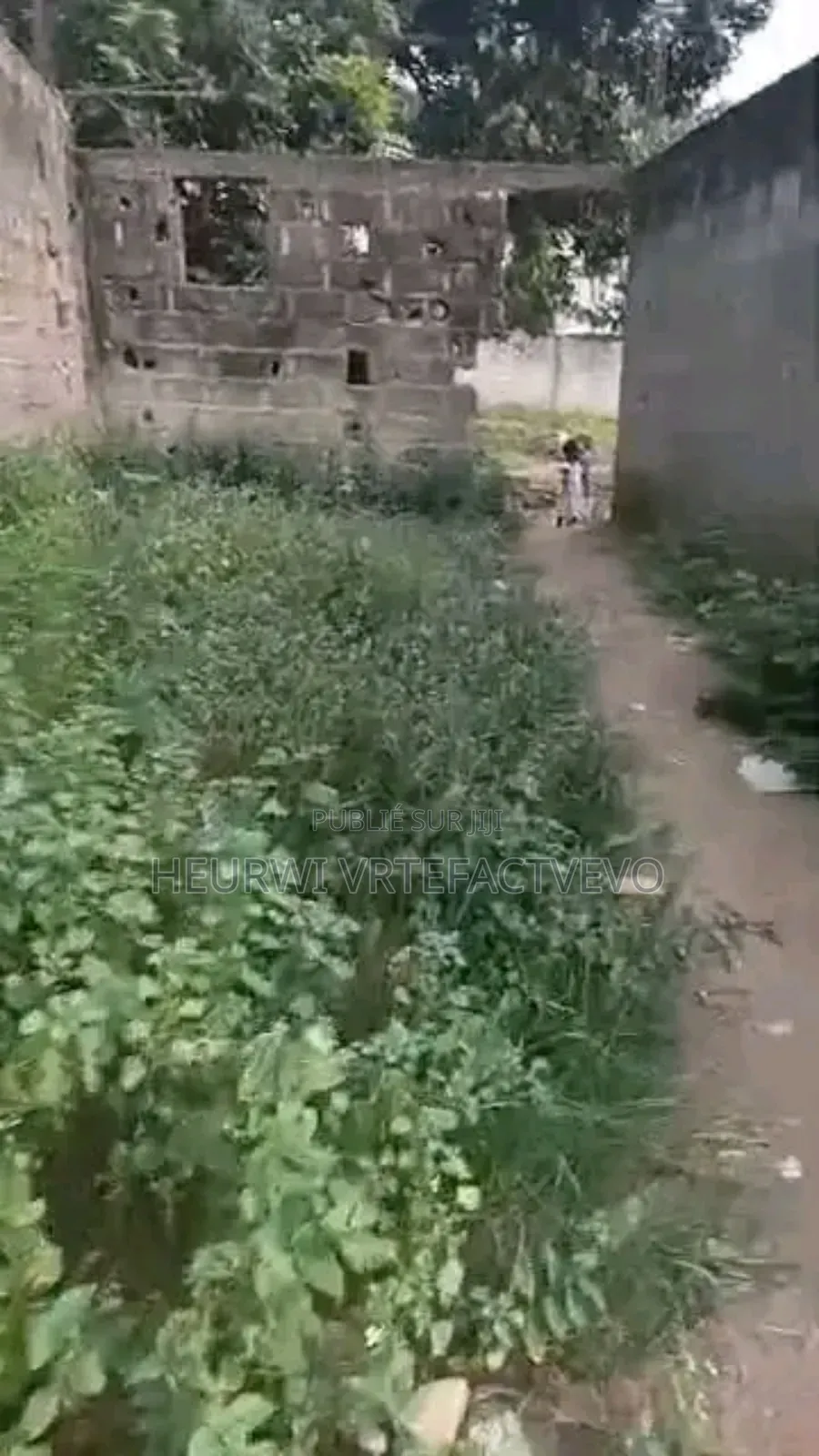 Terrain en Vente À Cocody Angre Saint Viateur