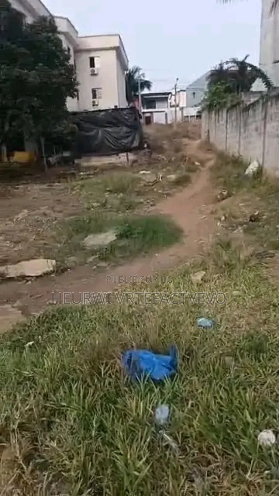 Terrain en Vente À Cocody Angre Saint Viateur