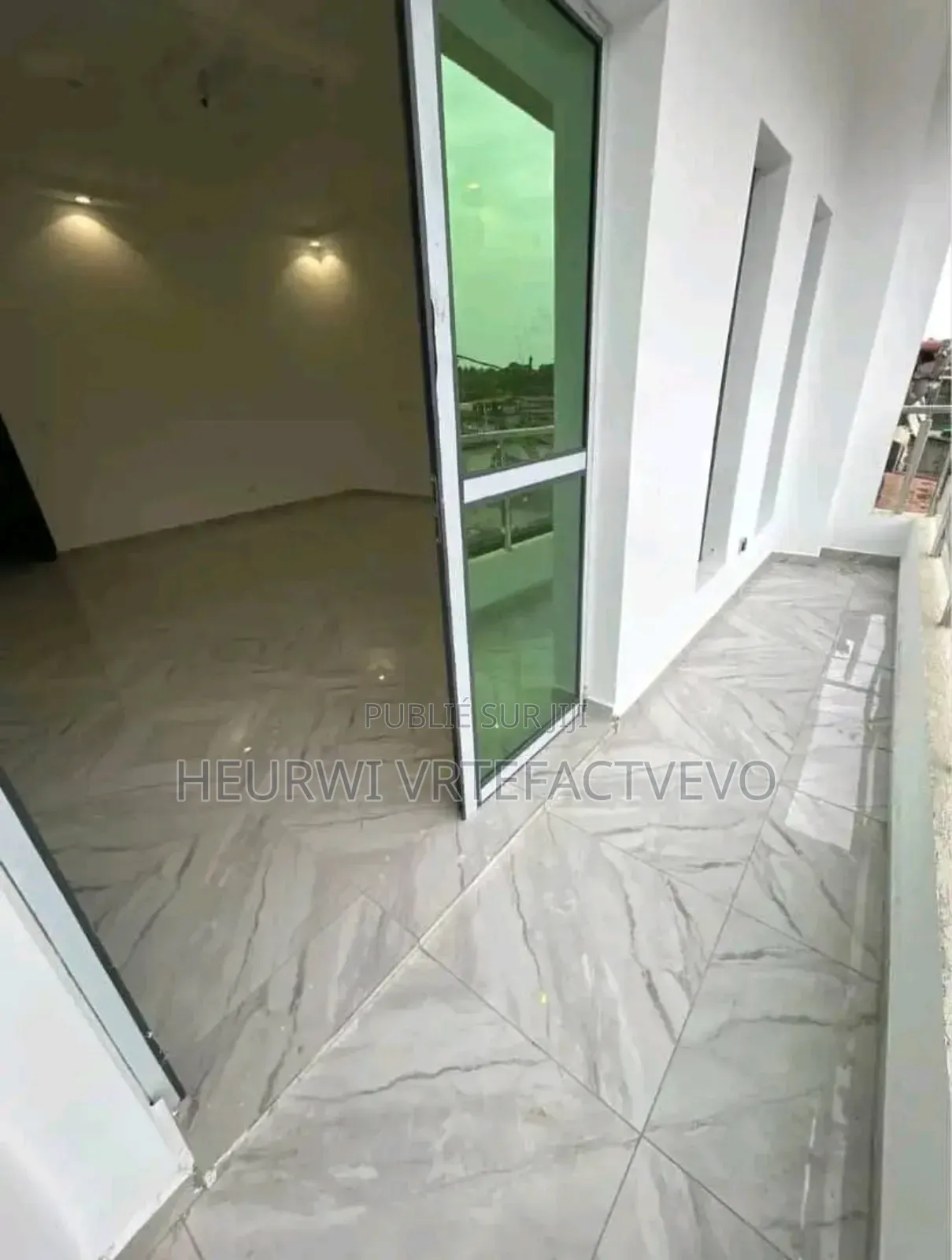 8chbre Duplex dans Akandje, Bingerville à Vendre