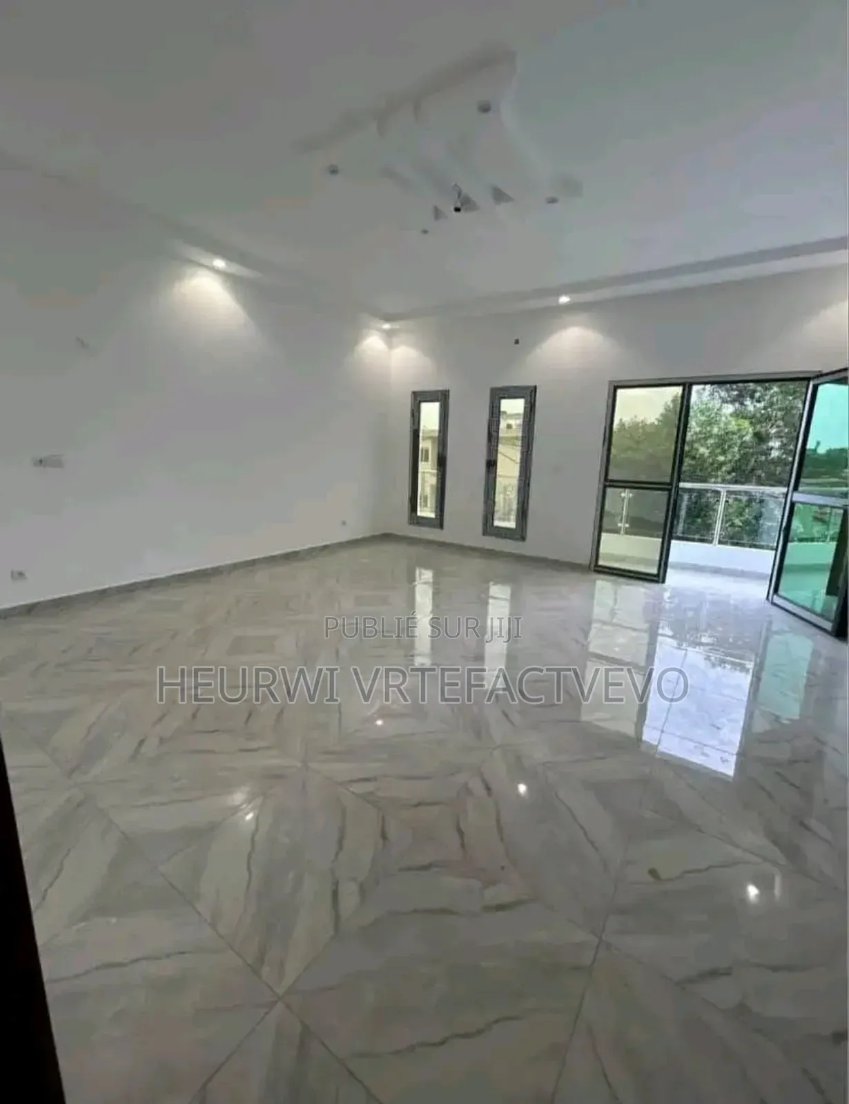 8chbre Duplex dans Akandje, Bingerville à Vendre