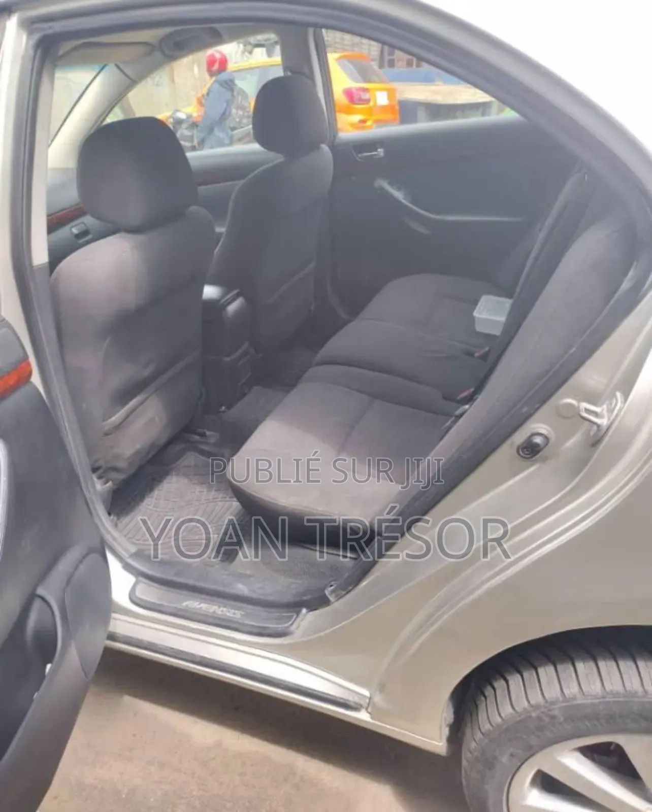 Toyota Avensis 2007 Doré