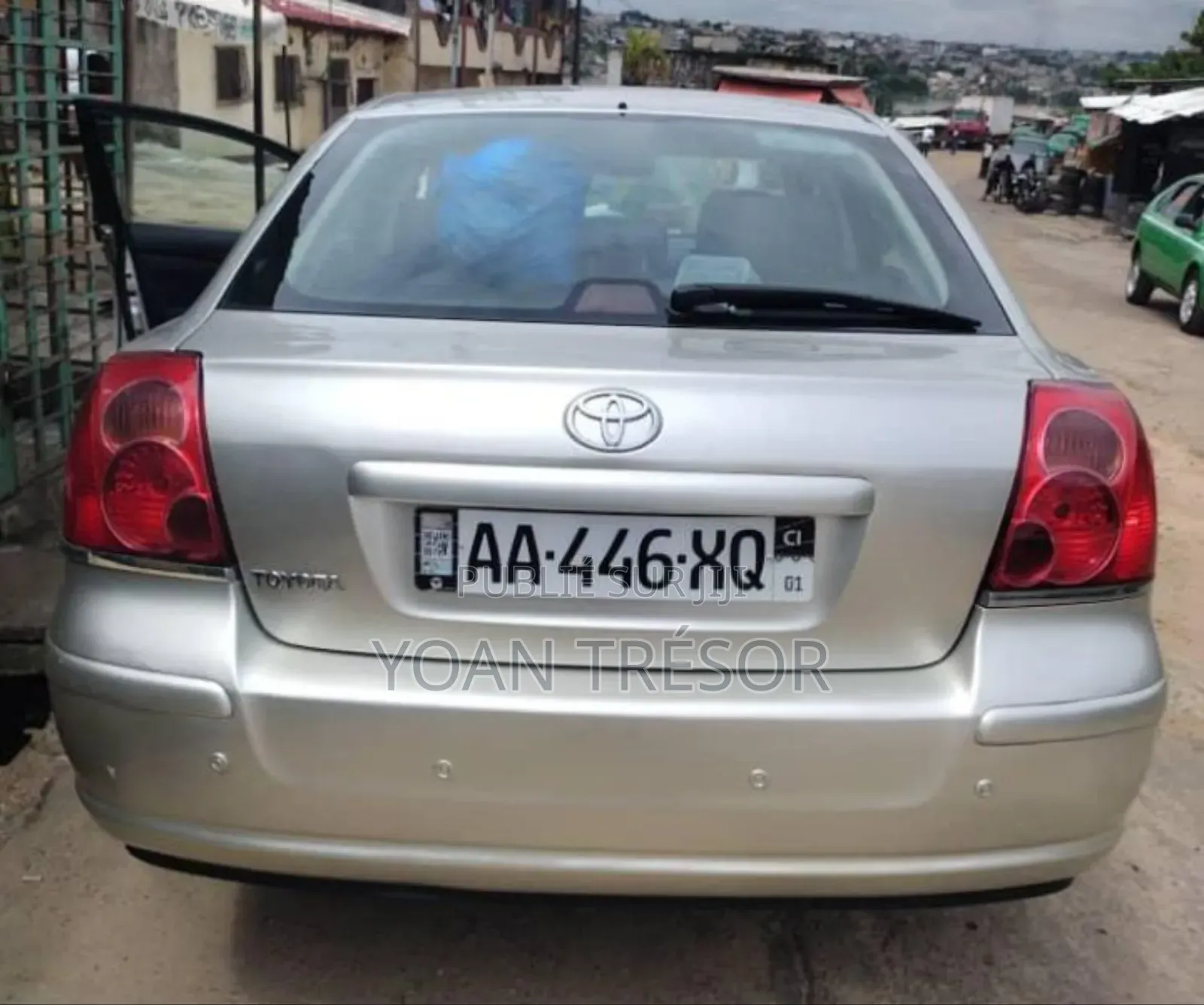 Toyota Avensis 2007 Doré