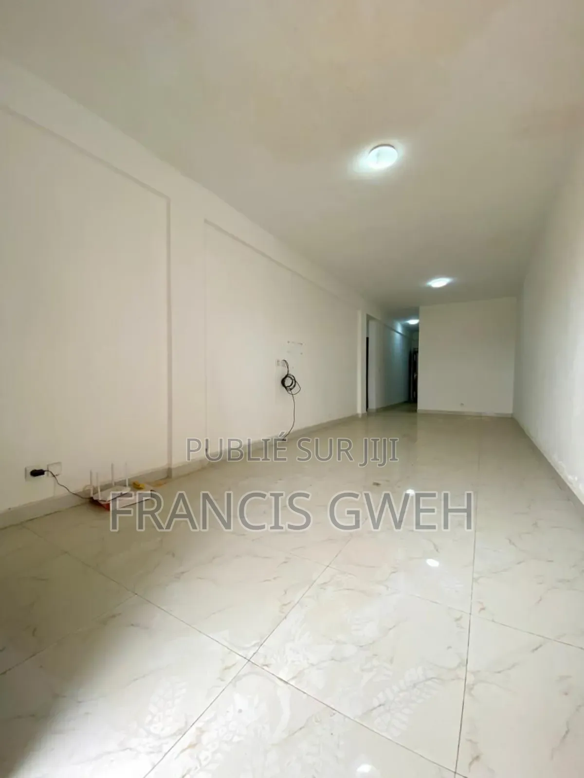 2chbre Appartement dans Francis Gweh, Cocody à Vendre