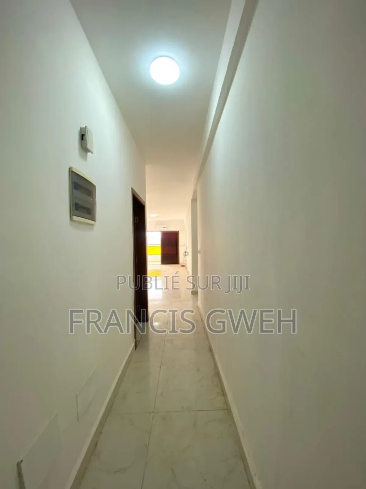 2chbre Appartement dans Francis Gweh, Cocody à Vendre