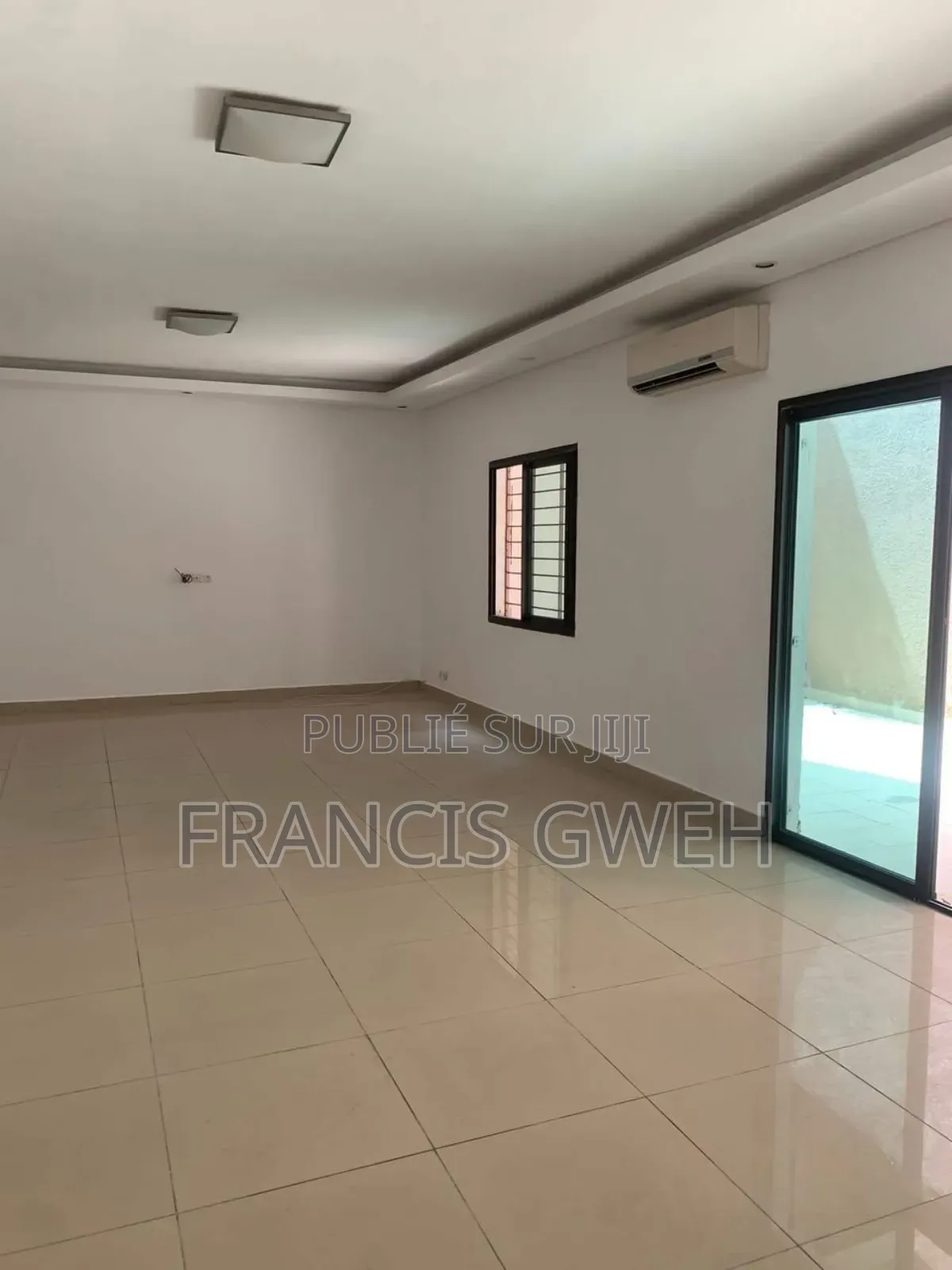 2chbre Appartement dans Francis Gweh, Cocody à Louer