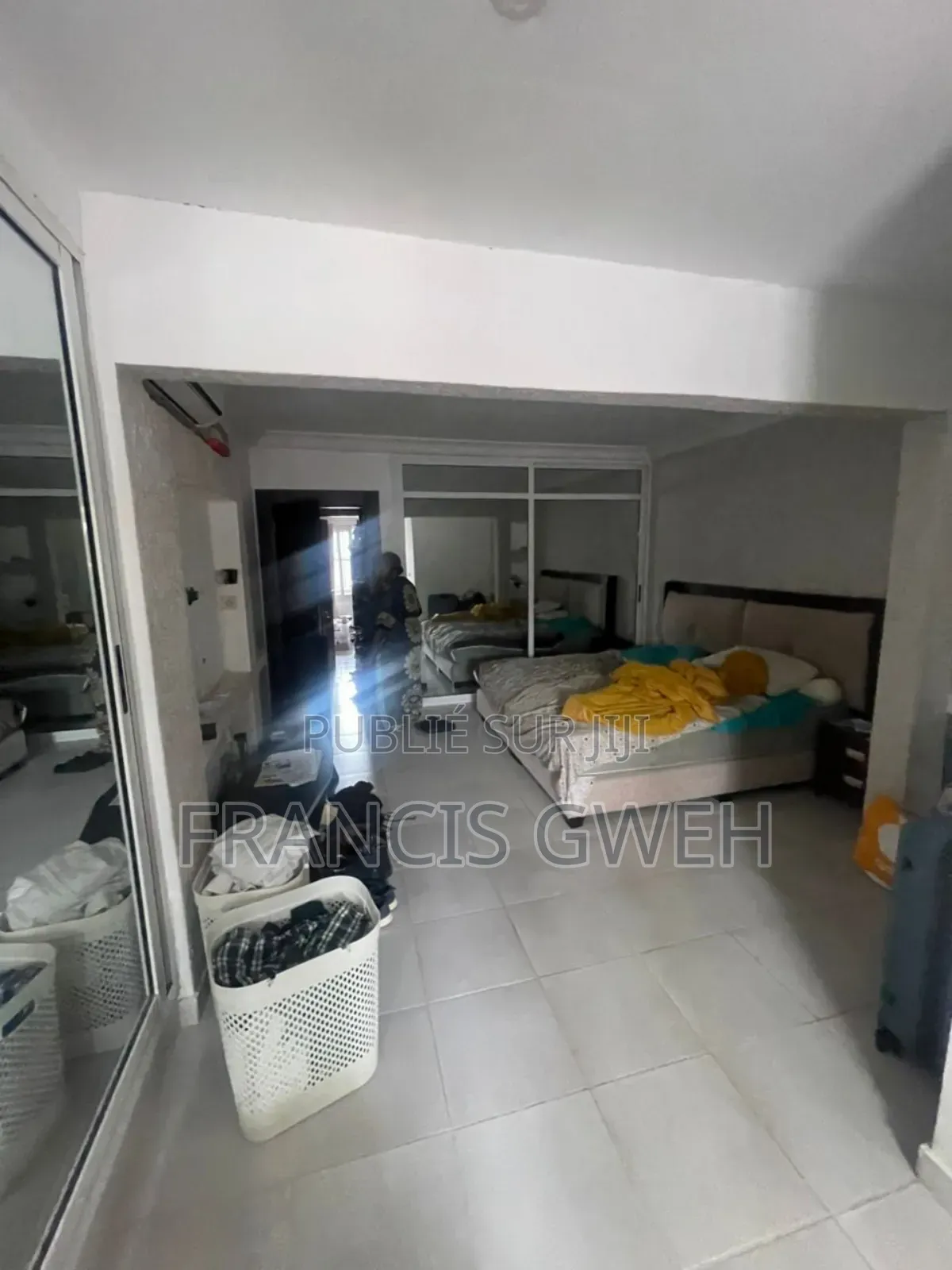 3chbre Villa dans Francis Gweh, Cocody à Louer