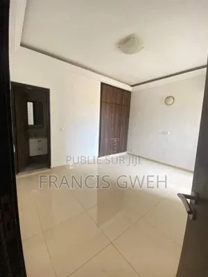 2chbre Appartement dans Francis Gweh, Cocody à Louer