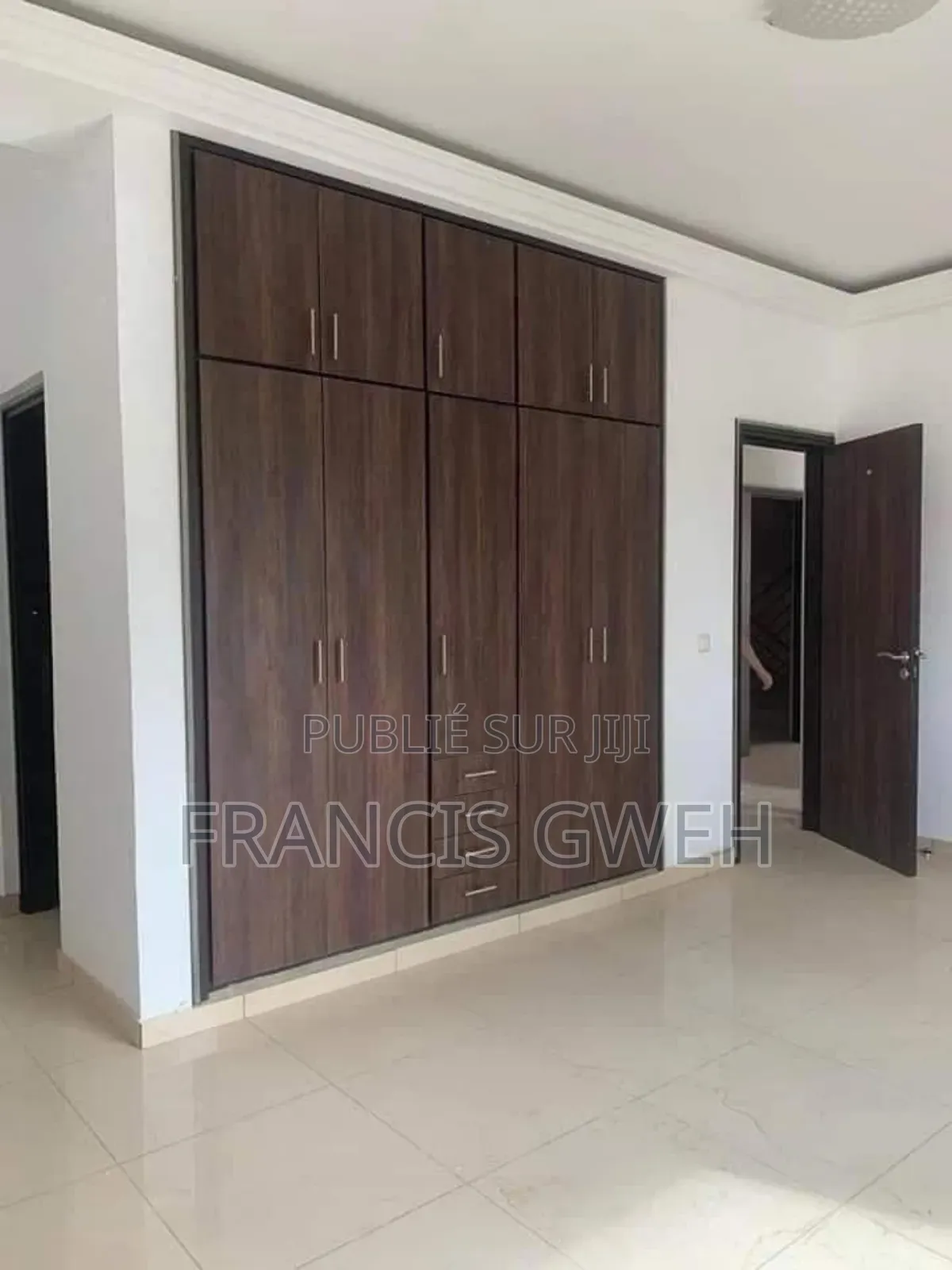 2chbre Appartement dans Francis Gweh, Cocody à Louer