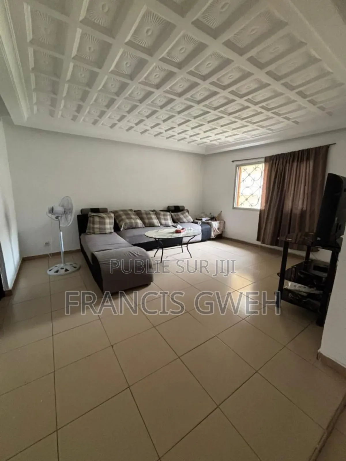 6chbre Villa dans Francis Gweh, Cocody à Louer