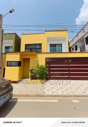 4chbre Duplex dans Francis Gweh, Cocody à Louer