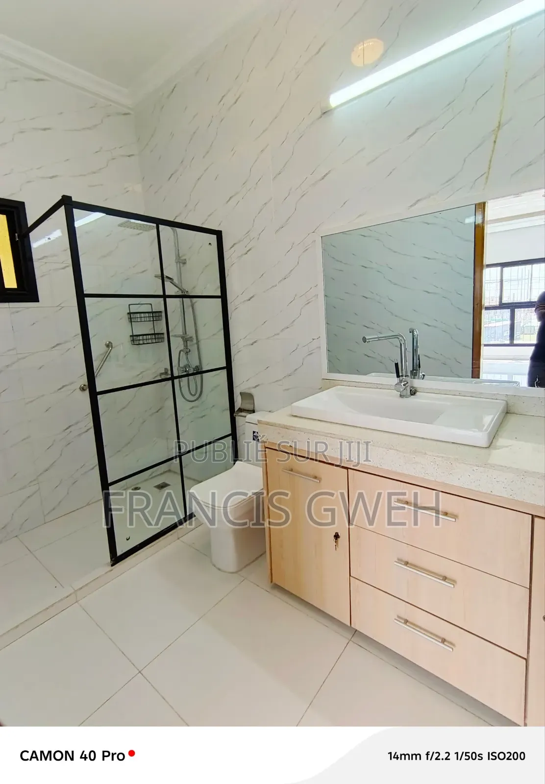 4chbre Duplex dans Francis Gweh, Cocody à Louer