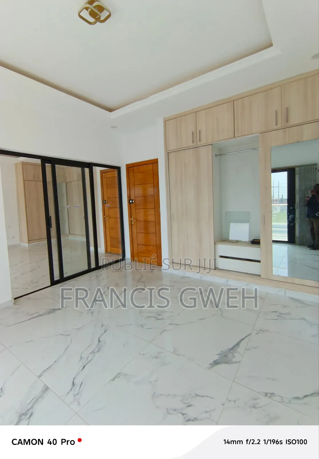 4chbre Duplex dans Francis Gweh, Cocody à Louer