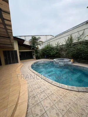 5chbre Duplex dans Francis Gweh, Cocody à Louer