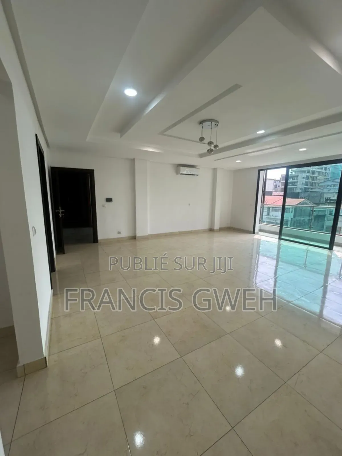 2chbre Appartement dans Francis Gweh, Cocody à Louer