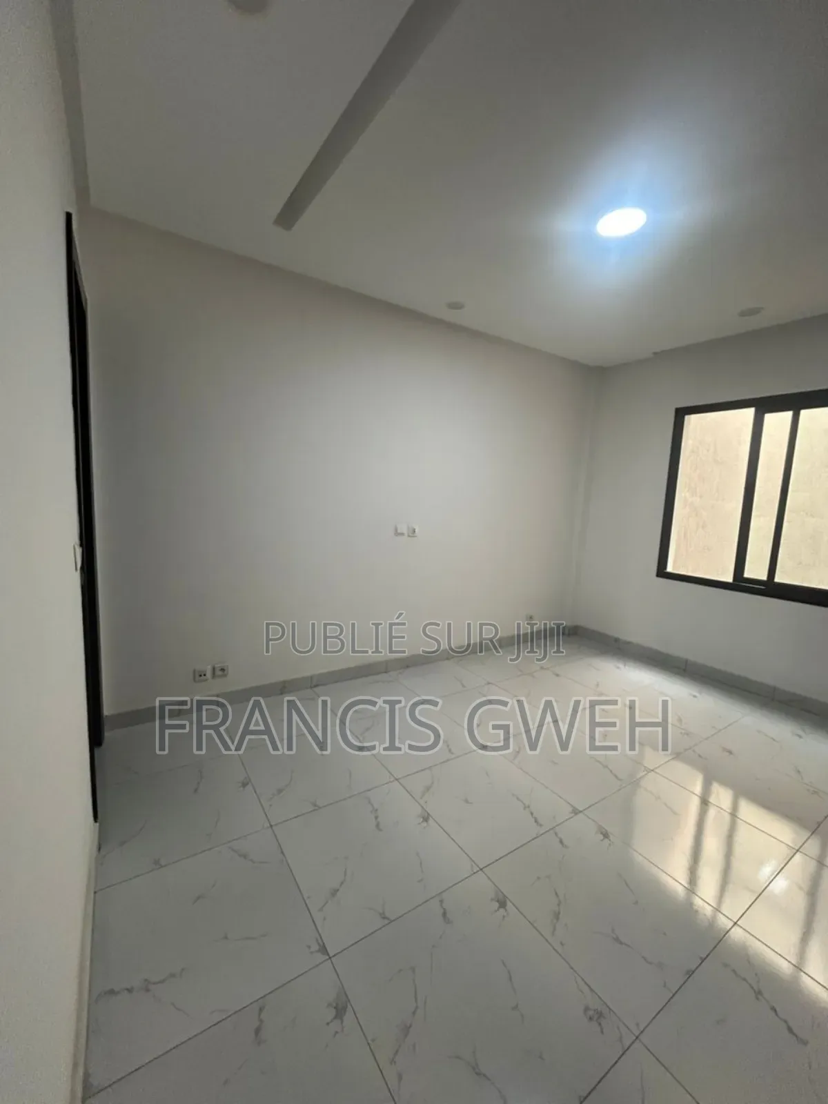 2chbre Appartement dans Francis Gweh, Cocody à Louer