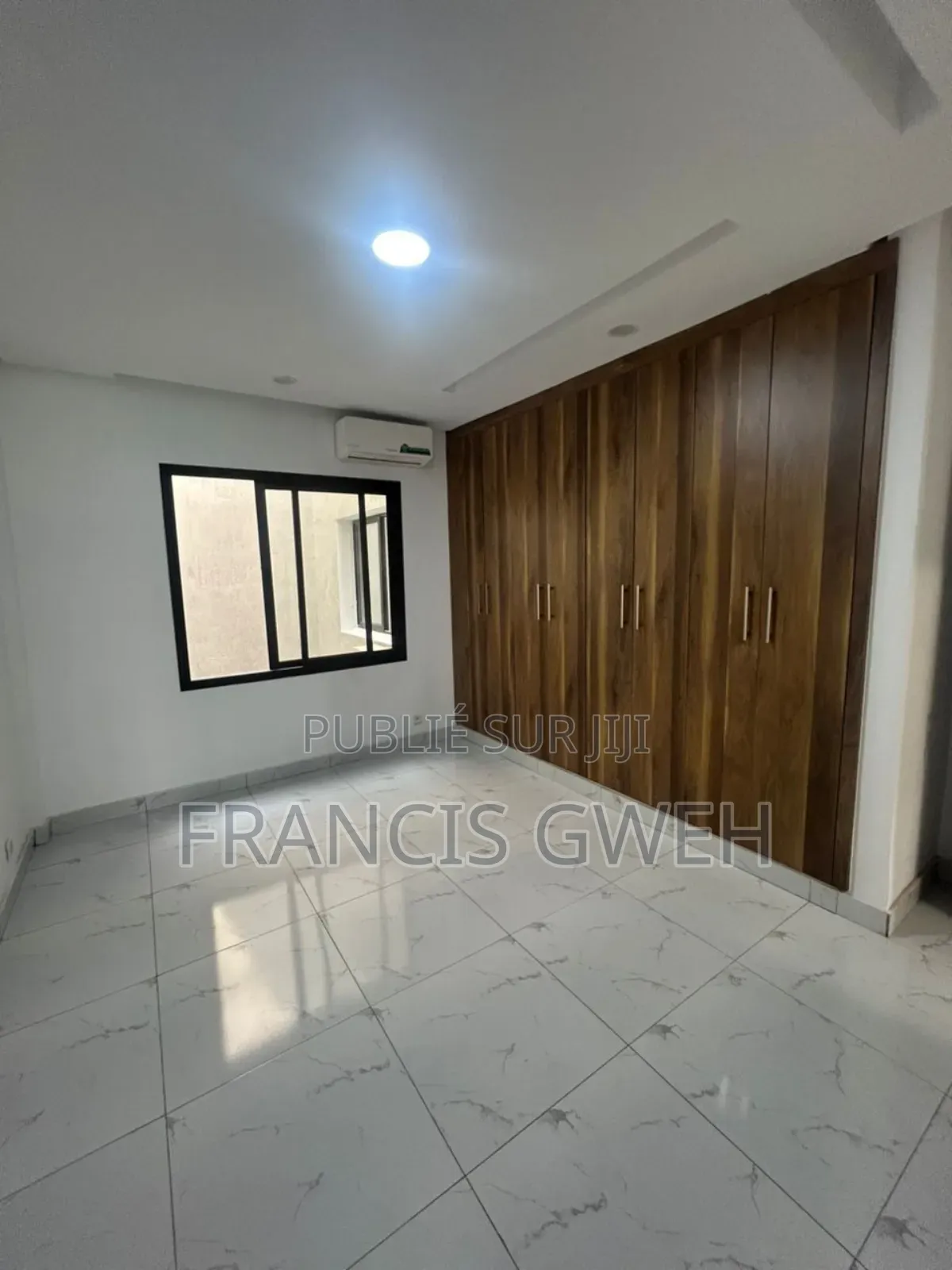 2chbre Appartement dans Francis Gweh, Cocody à Louer