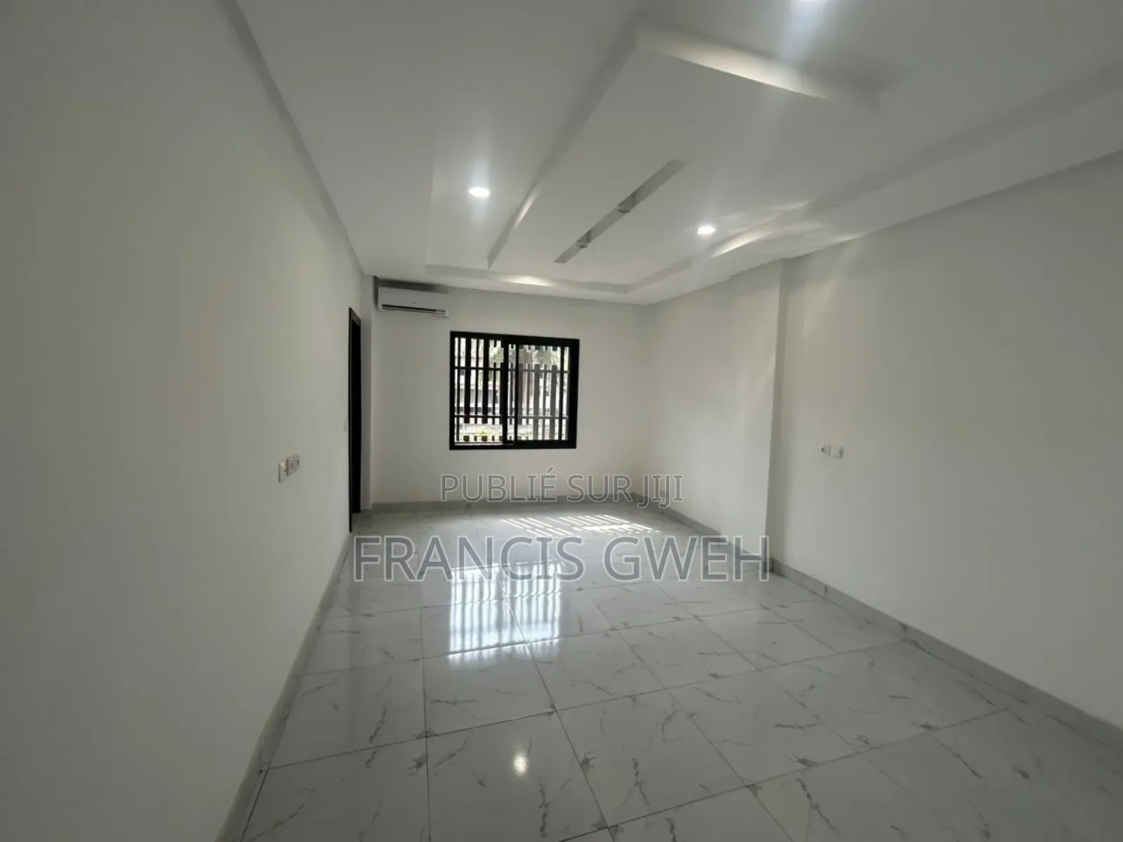 2chbre Appartement dans Francis Gweh, Cocody à Louer