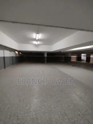 3chbre Appartement dans Francis Gweh, Cocody à Louer