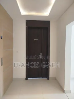 3chbre Appartement dans Francis Gweh, Cocody à Louer