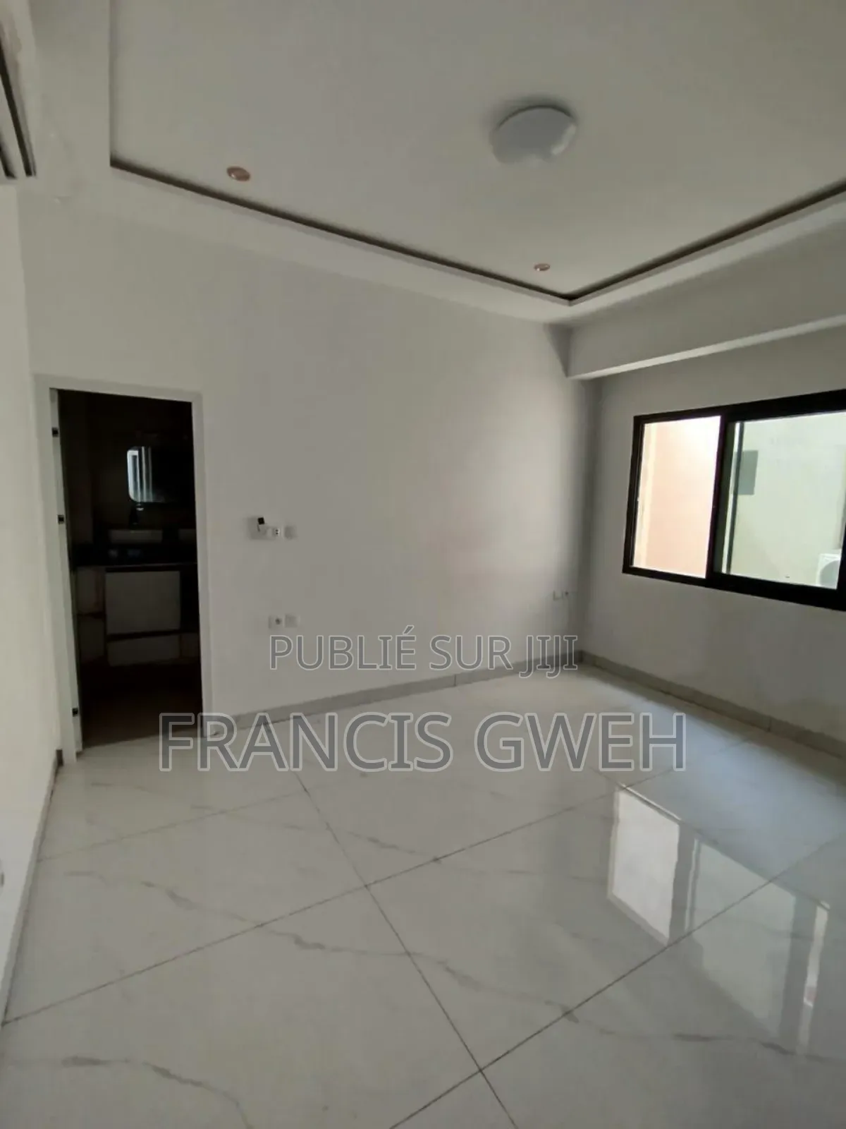 3chbre Appartement dans Francis Gweh, Cocody à Louer