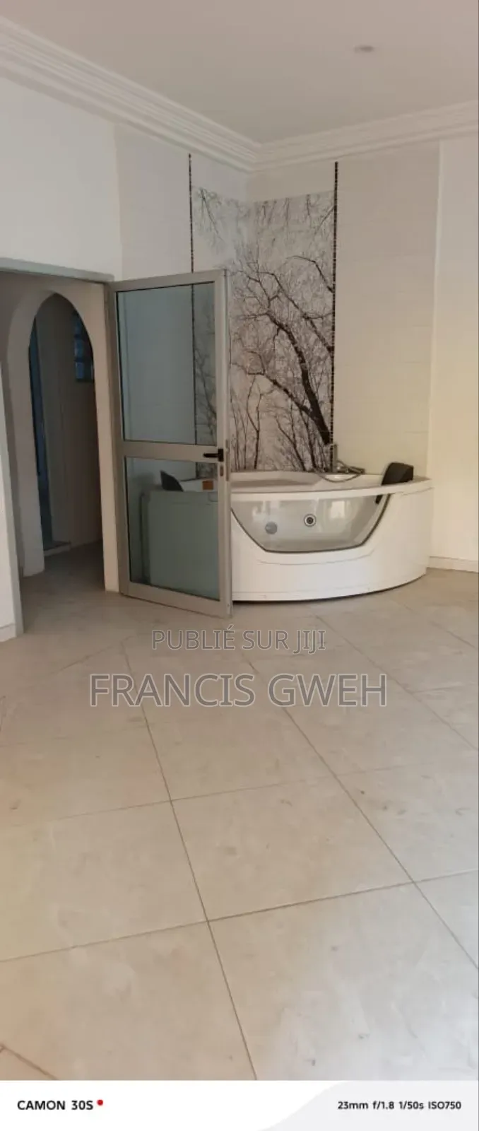 5chbre Duplex dans Francis Gweh, Cocody à Vendre