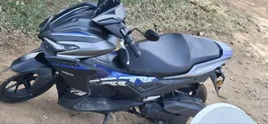 Yamaha Autre 2025 Bleu