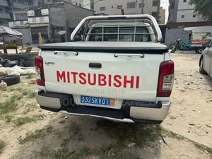 Mitsubishi L200 2022 Blanc