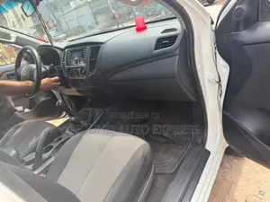 Mitsubishi L200 2022 Blanc