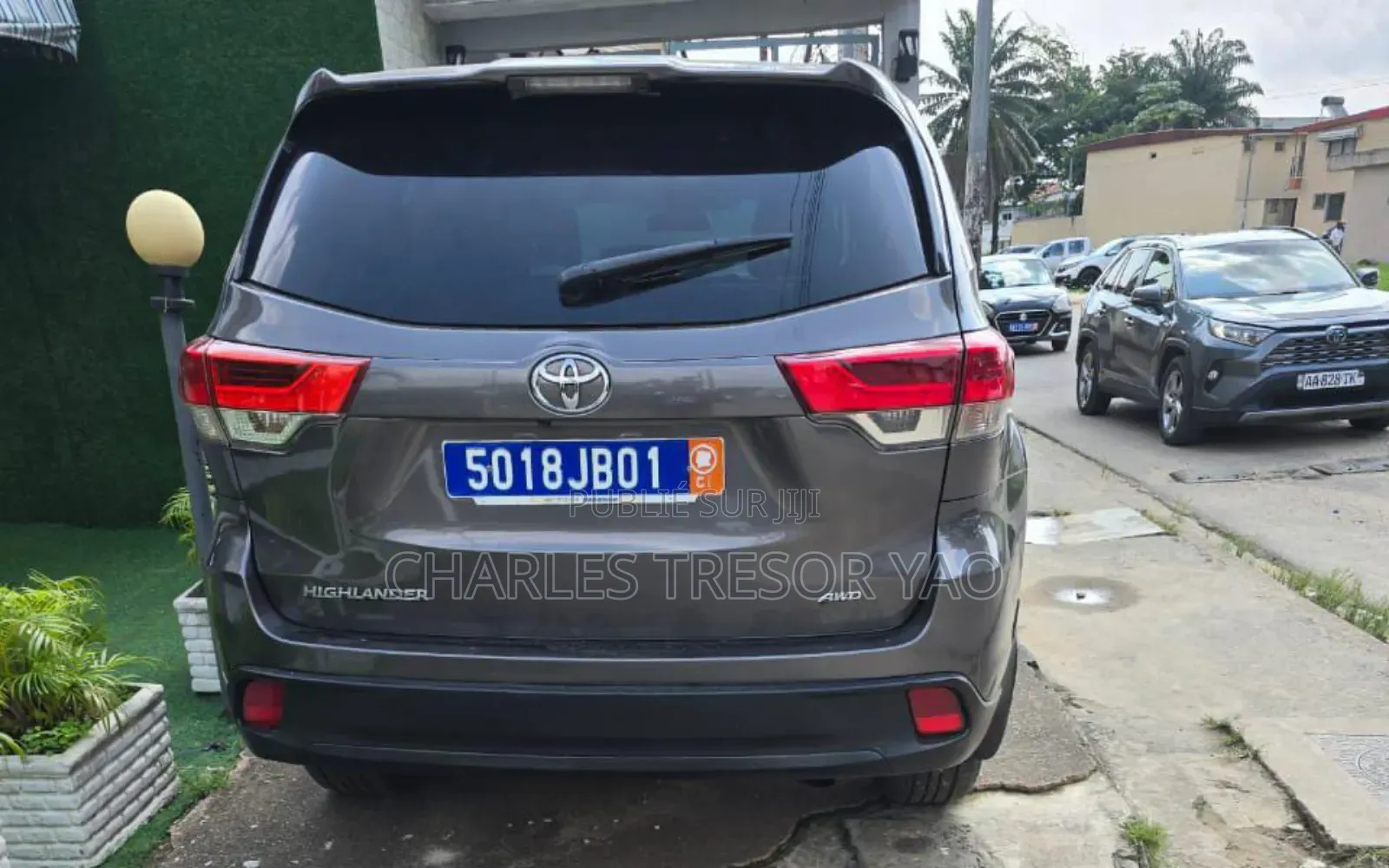Toyota Highlander LE 4x2 (2.7L 4cyl 6A) 2018 Noir