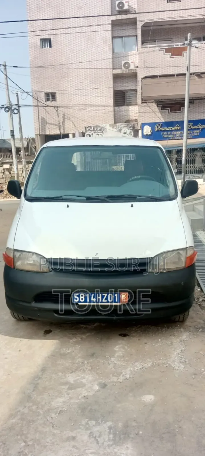 Toyota HiAce 2014 Blanc