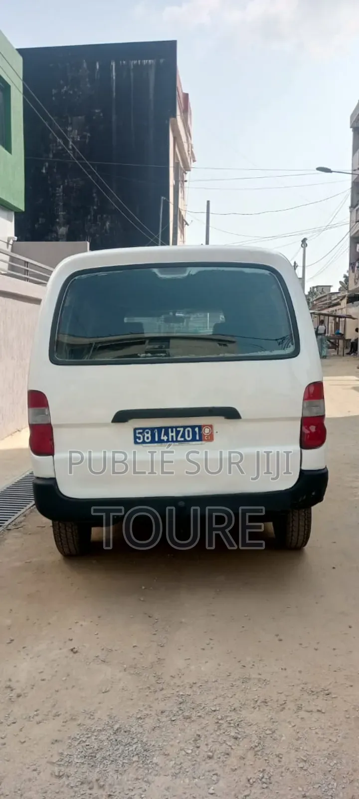 Toyota HiAce 2014 Blanc