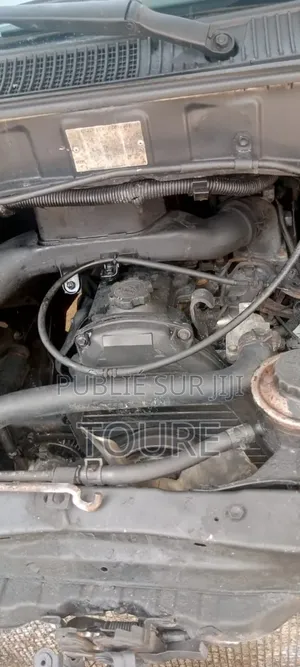 Toyota HiAce 2014 Blanc