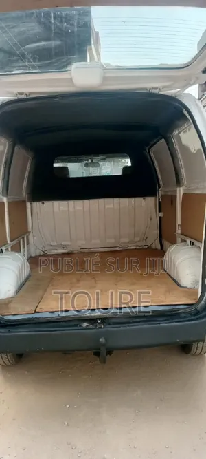 Toyota HiAce 2014 Blanc