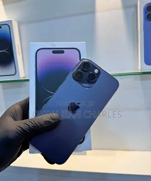 Nouveau Apple iPhone 14 Pro Max 256 GB Violet
