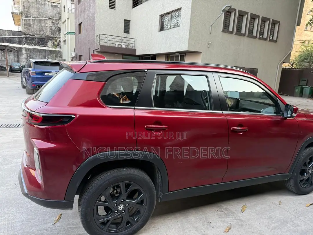 Nouveau Toyota Urban Cruiser 2024 Rouge