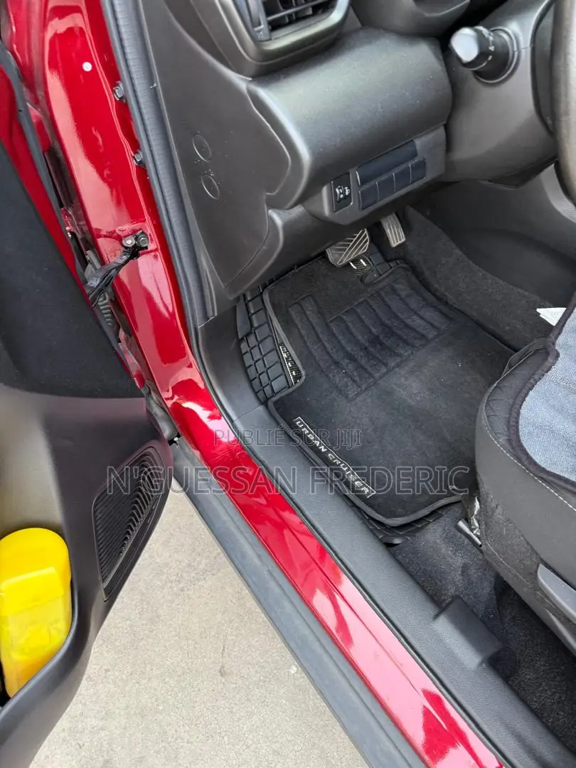 Nouveau Toyota Urban Cruiser 2024 Rouge