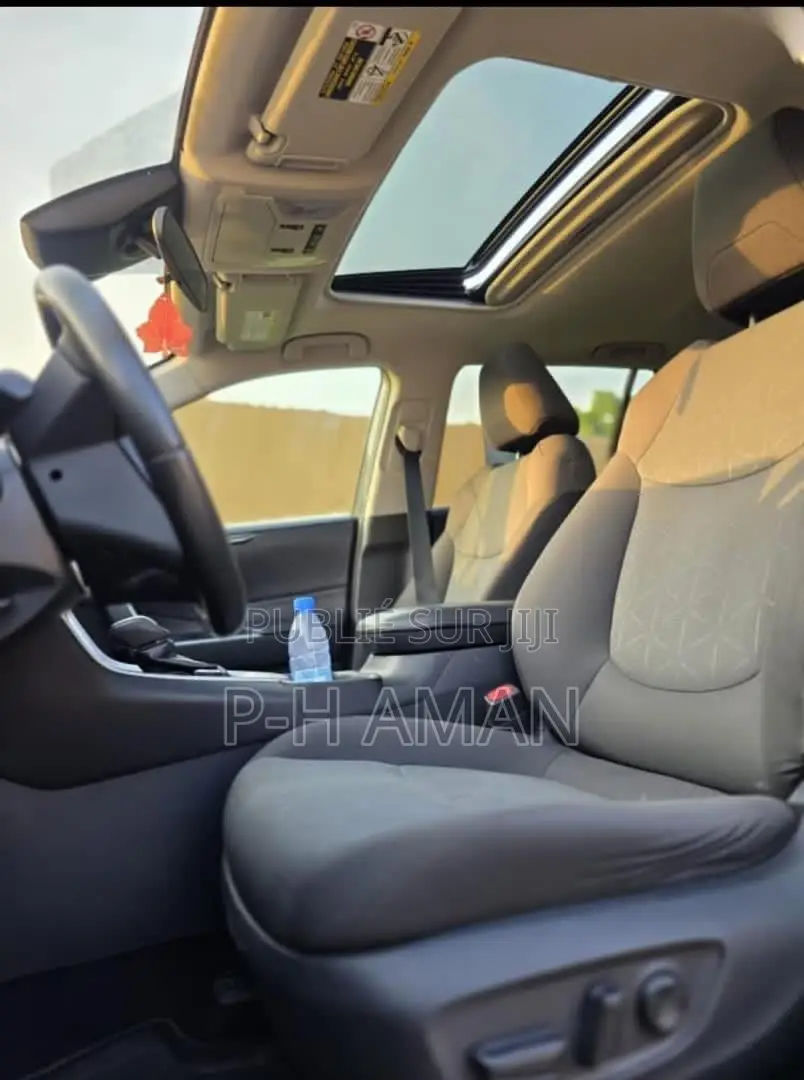 Toyota RAV4 LE AWD 2020 Noir