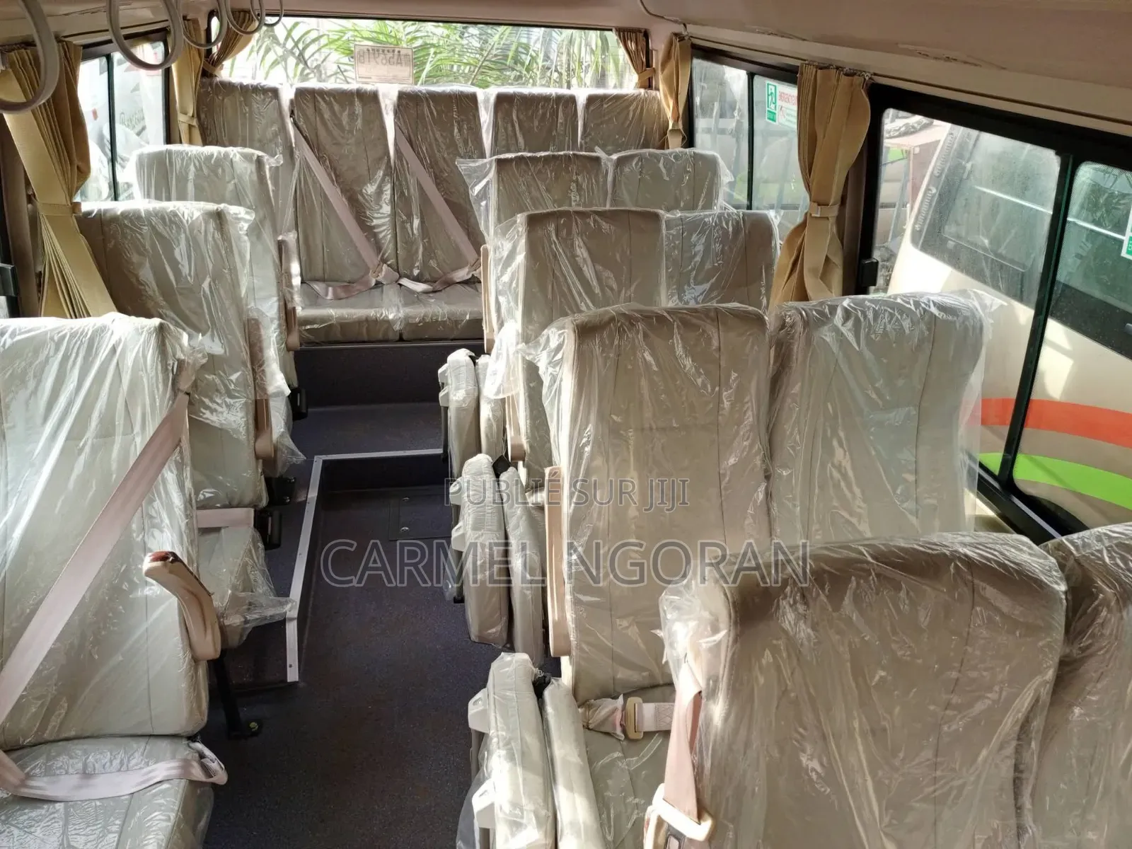 Nouveau Autobus 2025 Beige