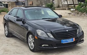 Mercedes-Benz E350 Base 2dr Coupe RWD (3.5L 6cyl 7A) 2010 Noir