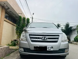 Hyundai H1 2016 Beige
