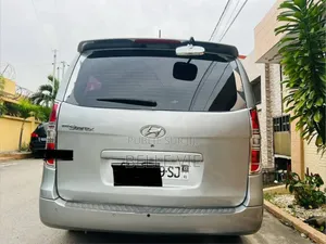 Hyundai H1 2016 Beige