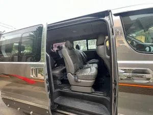 Hyundai H1 2016 Beige