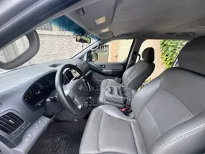 Hyundai H1 2016 Beige